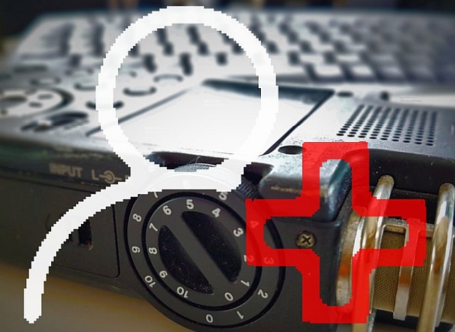 Logo PodcastDoktor mit Figur und rotem Kreuz
